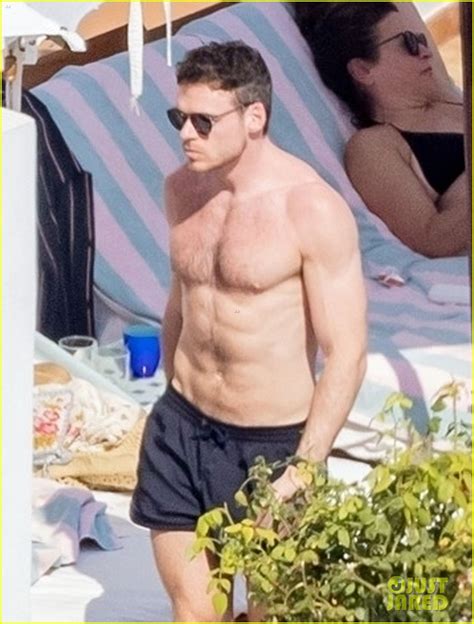 Richard Madden Nude Pics & HD Videos Exposed